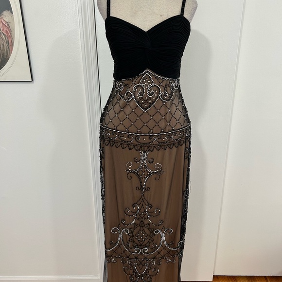 Sue Wong Heavily Embellished Crystal Rhinestones, Beading, Sequins Evening Gown - Picture 4 of 14